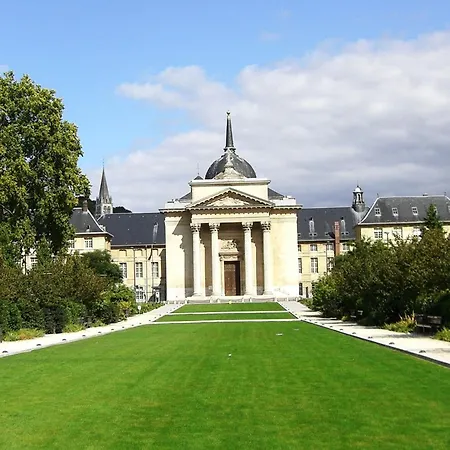 Apartmán Berenice Vue Prefecture Confort *